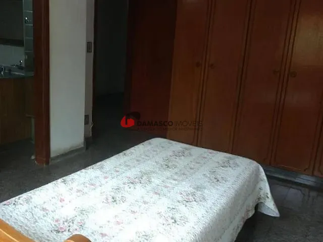 Sobrado com 400m² 4 quartos e 2 banheiros, à venda, no bairro Santa Maria em Santo André