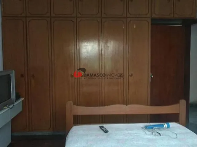 Sobrado com 400m² 4 quartos e 2 banheiros, à venda, no bairro Santa Maria em Santo André