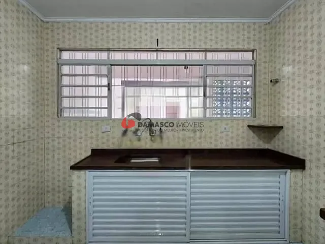 Sobrado com 500m² 4 quartos e 3 banheiros, para alugar, no bairro Santa Maria em Santo André