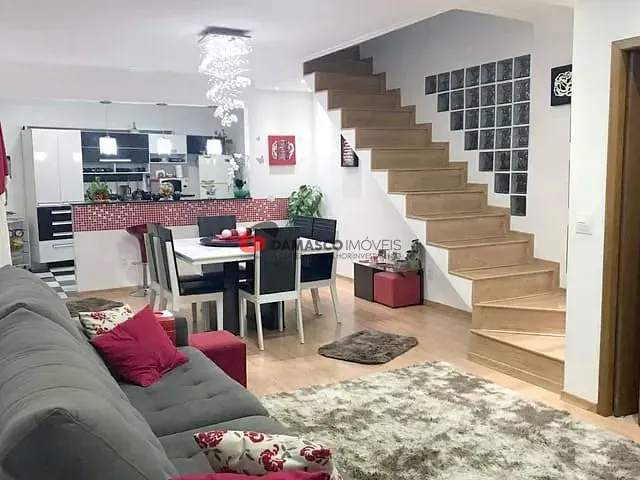 Sobrado com 281m² 3 quartos e 4 banheiros, à venda, no bairro Nova Gerti em São Caetano do Sul