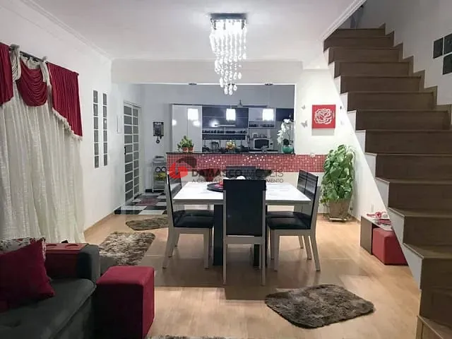 Sobrado com 281m² 3 quartos e 4 banheiros, à venda, no bairro Nova Gerti em São Caetano do Sul