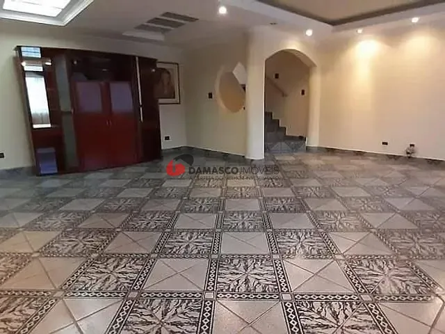 Sobrado com 203m² 3 quartos e 1 banheiro, à venda, no bairro Santa Maria em São Caetano do Sul