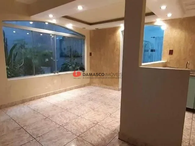 Sobrado com 203m² 3 quartos e 1 banheiro, à venda, no bairro Santa Maria em São Caetano do Sul