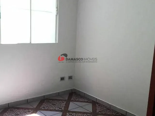 Sobrado com 250m² 4 quartos e 2 banheiros, para alugar, no bairro Barcelona em São Caetano do Sul
