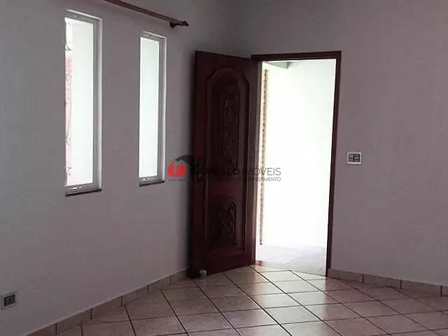 Sobrado com 250m² 4 quartos e 2 banheiros, para alugar, no bairro Barcelona em São Caetano do Sul