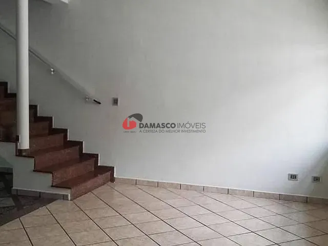 Sobrado com 250m² 4 quartos e 2 banheiros, para alugar, no bairro Barcelona em São Caetano do Sul