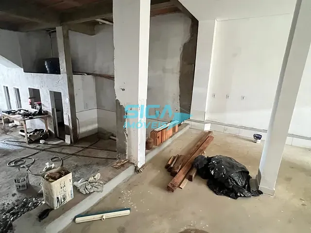 Ponto com 140m², para alugar, no bairro Centro em Pouso Alegre