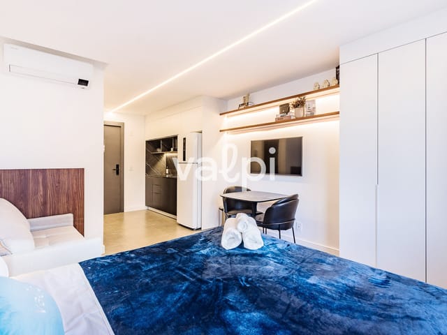 Studio com 43m² 1 quarto e 1 banheiro, à venda ou para alugar, no bairro Três Figueiras em Porto Alegre