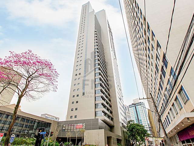 Studio com 100m² 1 quarto e 1 banheiro, à venda, no bairro Centro em Curitiba