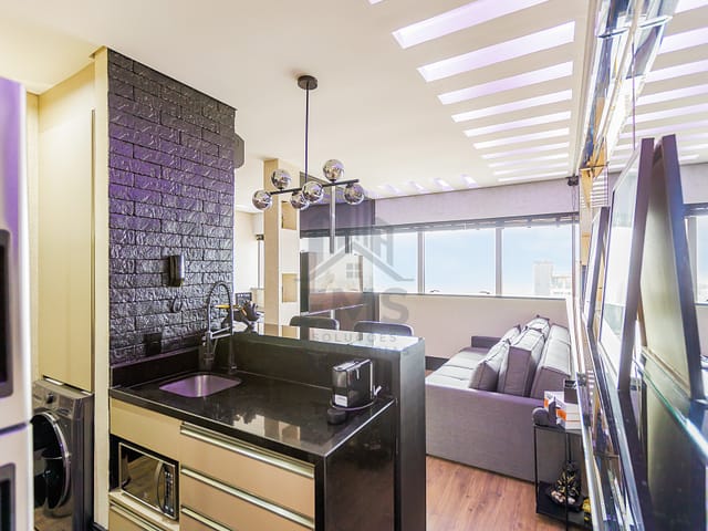 Studio com 100m² 1 quarto e 1 banheiro, à venda, no bairro Centro em Curitiba