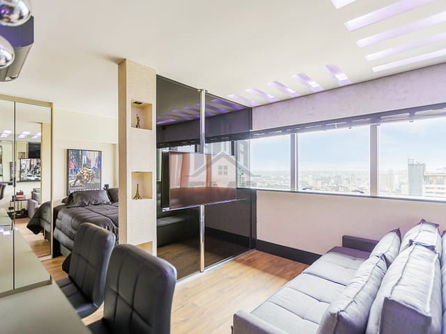 Studio com 100m² 1 quarto e 1 banheiro, à venda, no bairro Centro em Curitiba