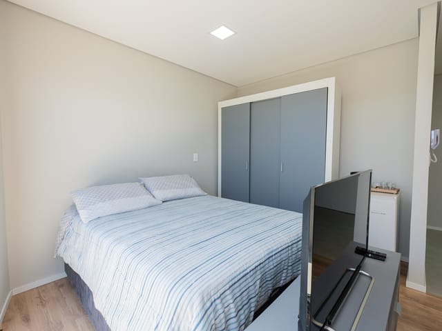 Studio com 35m² 1 quarto e 1 banheiro, à venda ou para alugar, no bairro Areal em Pelotas