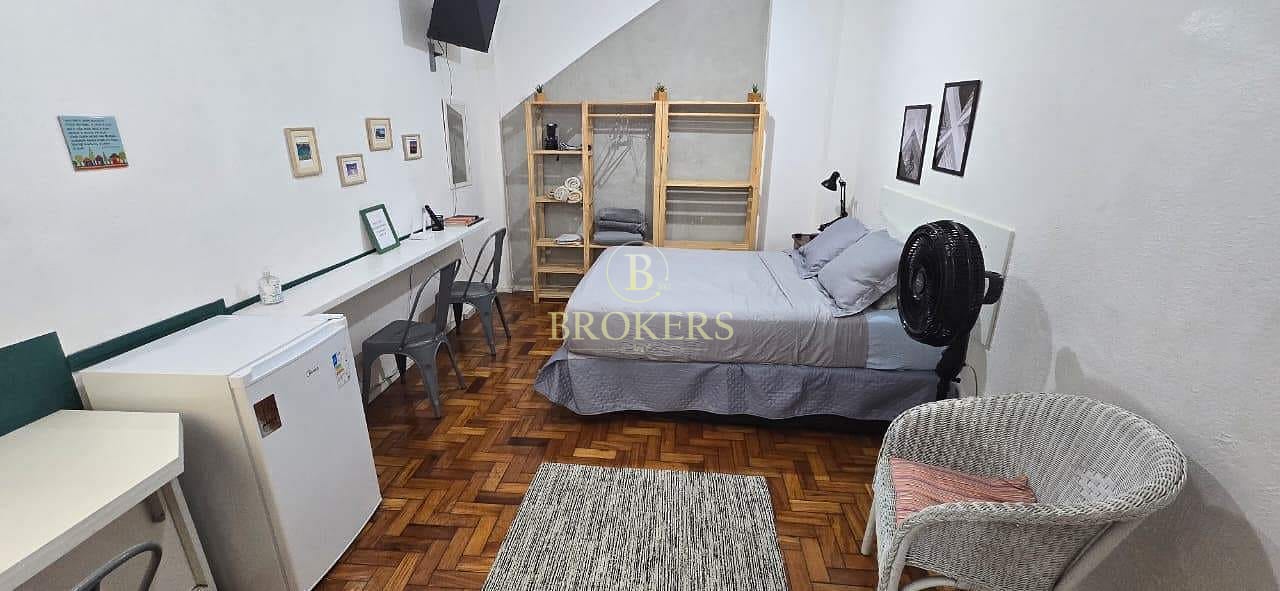 Studio à venda, Rua do Catete - Catete. Porteira fechada!!! Poucos passos do metrô e poucos minutos do Centro. Excelente oportunidade. 25 m².