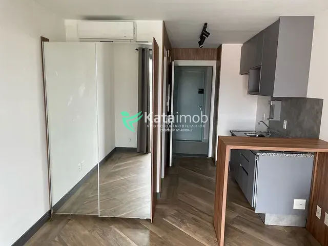 Studio 1 quarto e 1 banheiro, para alugar, no bairro Vila Firmiano Pinto em São Paulo