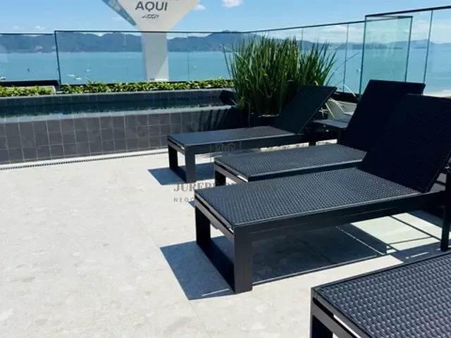 Studio 1 quarto e 1 banheiro, à venda, no bairro Jurerê em Florianópolis