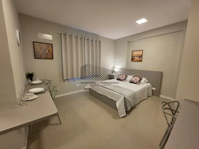 Studio 1 quarto e 1 banheiro, para alugar, no bairro Centro em Curitiba