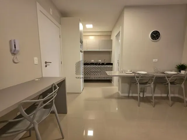 Studio 1 quarto e 1 banheiro, para alugar, no bairro Centro em Curitiba