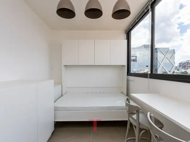 Studio com 31m², para alugar, no bairro Água Verde em Curitiba