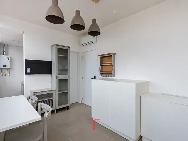 Studio com 31m², para alugar, no bairro Água Verde em Curitiba