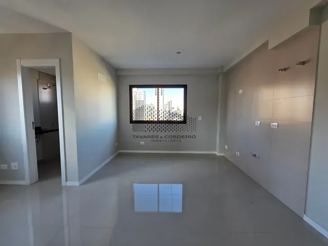 Studio com 53m² 1 quarto e 1 banheiro, à venda, no bairro Centro em Curitiba