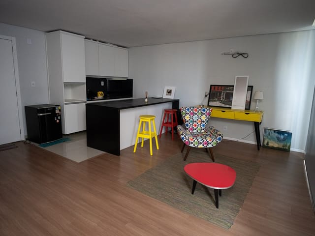 Foto do Studio - Loft semi mobiliado disponível para venda ou aluguel no Centro de Pelotas/RS, com praticidade, conforto e excelente localização | UP Imóveis