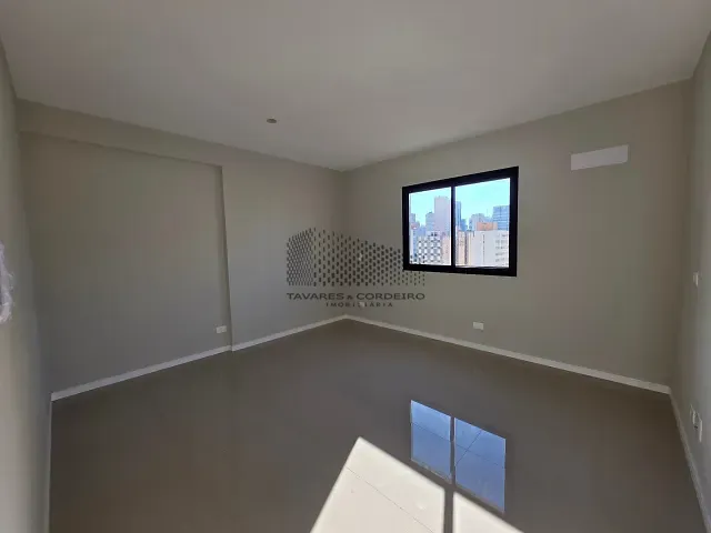 Studio com 48m² 1 quarto e 1 banheiro, à venda, no bairro Centro em Curitiba