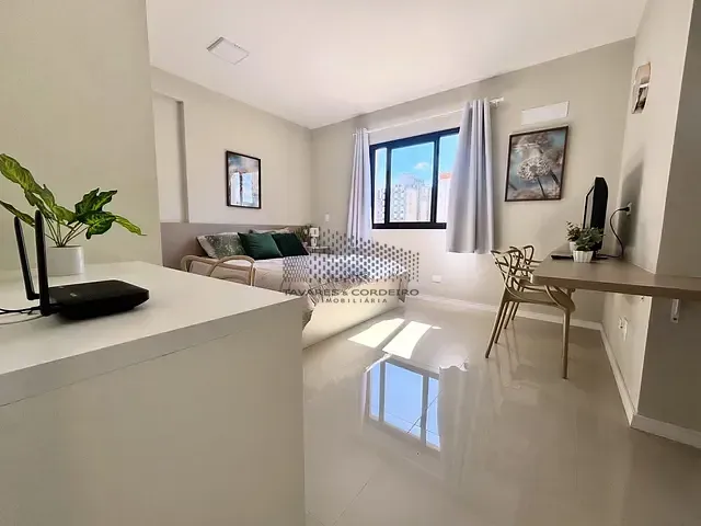 Studio 1 quarto e 1 banheiro, para alugar, no bairro Centro em Curitiba