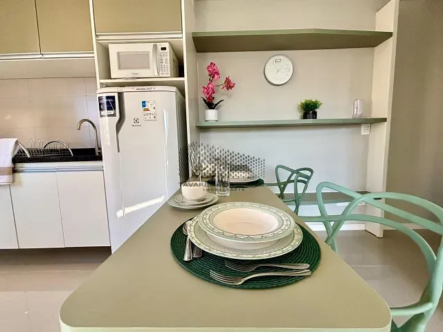 Studio 1 quarto e 1 banheiro, para alugar, no bairro Centro em Curitiba