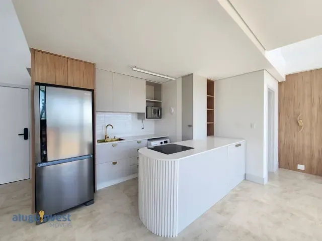 Studio 1 quarto e 2 banheiros, para alugar, no bairro Cacupé em Florianópolis
