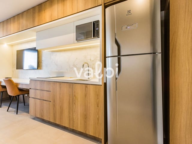 Studio com 43m² 1 quarto e 1 banheiro, para alugar, no bairro Três Figueiras em Porto Alegre