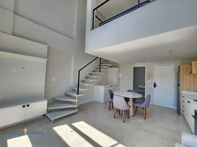 Studio 1 quarto e 2 banheiros, à venda, no bairro Cacupé em Florianópolis