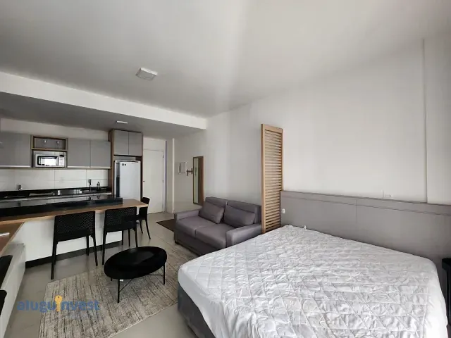 Studio 1 quarto e 1 banheiro, à venda, no bairro Pantanal em Florianópolis