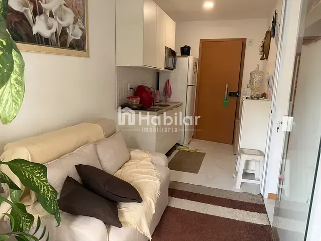 Apartamento 1 quarto e 1 banheiro, à venda, no bairro Armação em Salvador