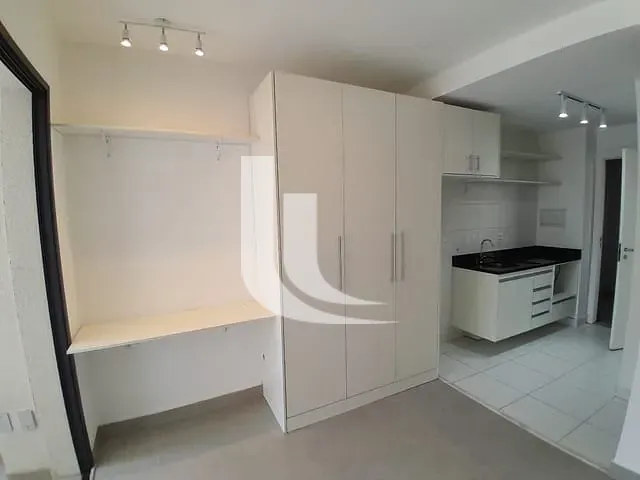 Studio 1 quarto e 1 banheiro, para alugar, no bairro Cerqueira César em São Paulo