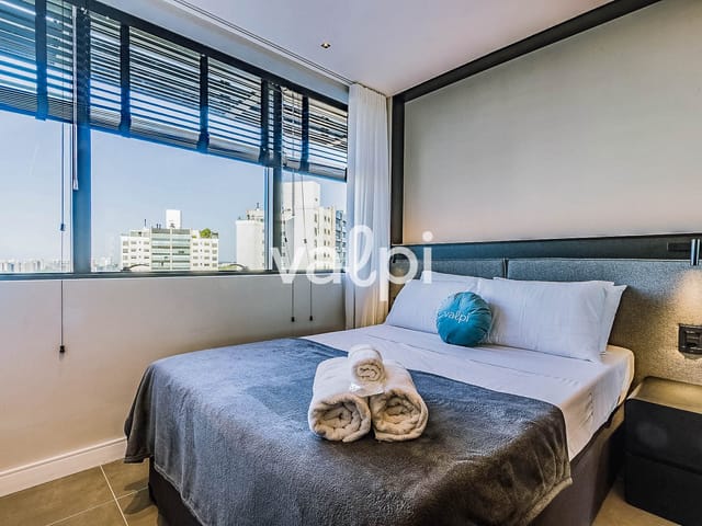 Studio com 43m² 1 quarto e 1 banheiro, à venda ou para alugar, no bairro Três Figueiras em Porto Alegre