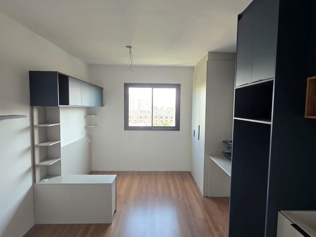 Studio 1 quarto e 1 banheiro, à venda, no bairro Novo Mundo em Curitiba