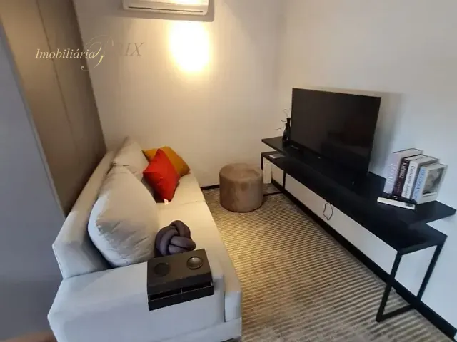 Studio com 48m² 1 quarto e 1 banheiro, para alugar, no bairro Centro em Curitiba