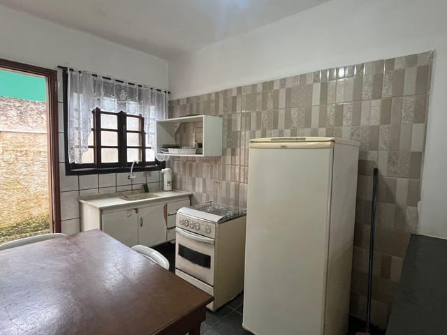 Studio 1 quarto e 1 banheiro, para alugar, no bairro Centro em Bertioga