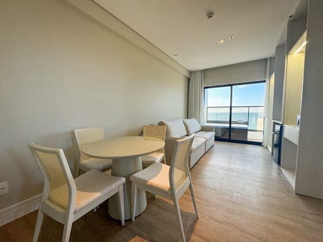 Studio 1 quarto e 1 banheiro, à venda, no bairro Ilhota em Itapema