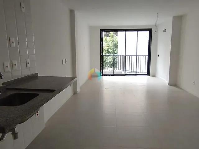 Studio com 38m² 1 quarto e 1 banheiro, à venda, no bairro Glória em Rio de Janeiro