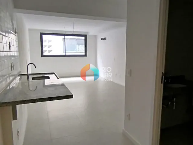 Studio com 45m² 1 quarto e 1 banheiro, à venda, no bairro Glória em Rio de Janeiro