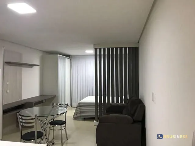 Studio 1 quarto e 1 banheiro, à venda, no bairro Petrópolis em Caxias do Sul