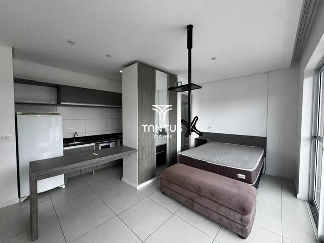 Studio 1 quarto e 1 banheiro, para alugar, no bairro Rebouças em Curitiba