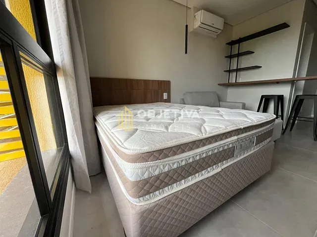 Studio com 32m² 1 quarto e 1 banheiro, à venda, no bairro Vila Nova em Novo Hamburgo