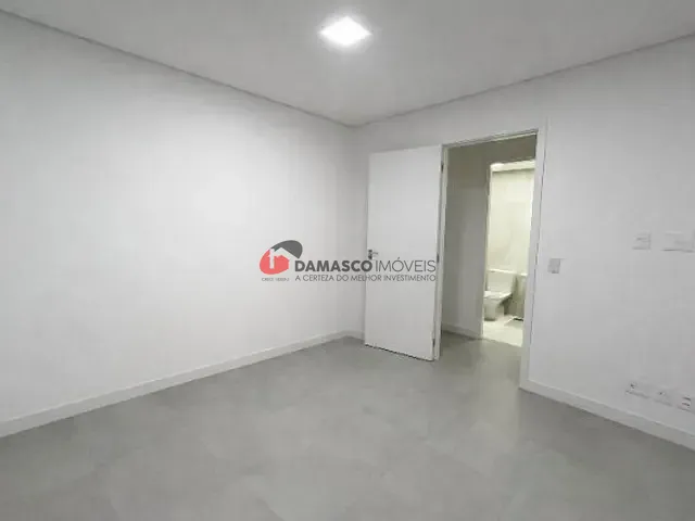 Studio 2 quartos e 1 banheiro, para alugar, no bairro Vila Gomes Cardim em São Paulo