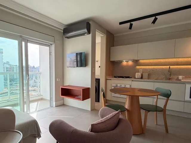 Studio 1 quarto e 1 banheiro, para alugar, no bairro Centro em Florianópolis