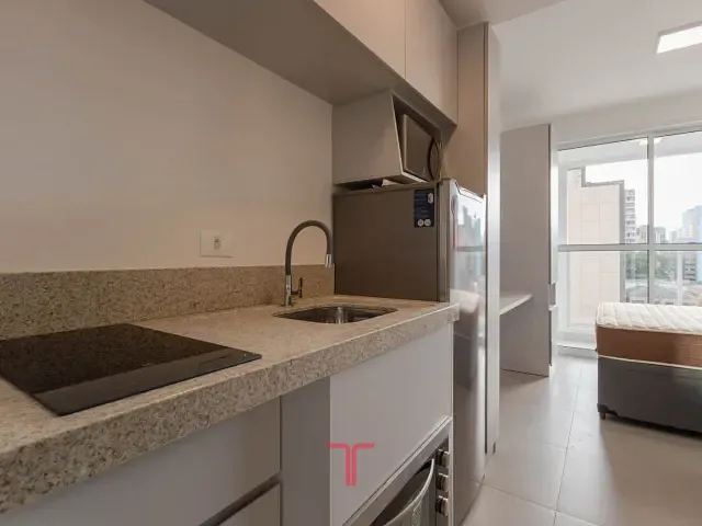 Studio com 29m² 1 quarto e 1 banheiro, para alugar, no bairro Centro em Curitiba