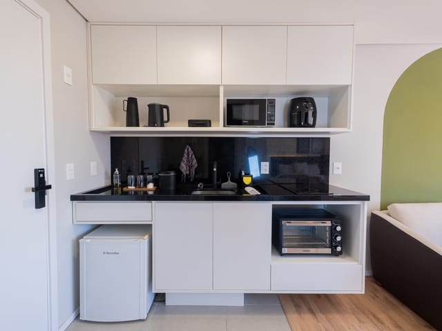 Studio 1 quarto e 1 banheiro, para alugar, no bairro Areal em Pelotas