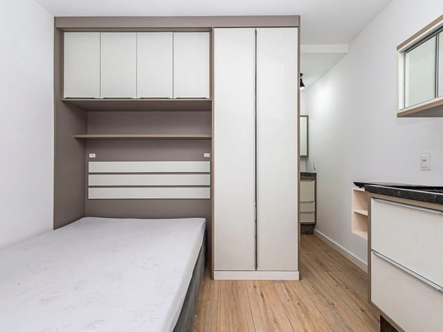 Studio 1 quarto e 1 banheiro, à venda, no bairro Rebouças em Curitiba