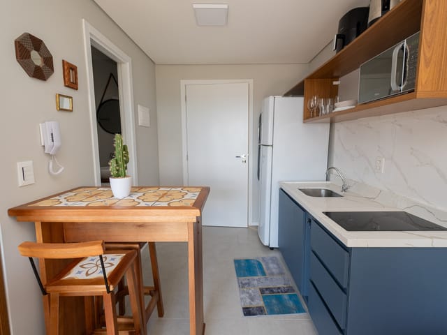 Studio 1 quarto e 1 banheiro, para alugar, no bairro Areal em Pelotas